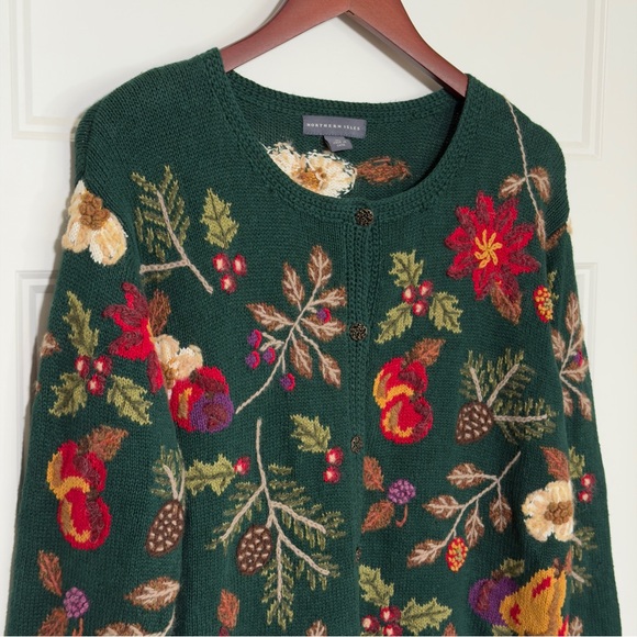 Northern Isles Botanical Cardigan - Picture 2 of 9